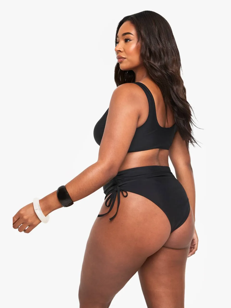 boohoo Dames Plus Bikini Onderbroek met Buikcontrole, Geruched aan de zijkant en hoge taille zwart, foto 2