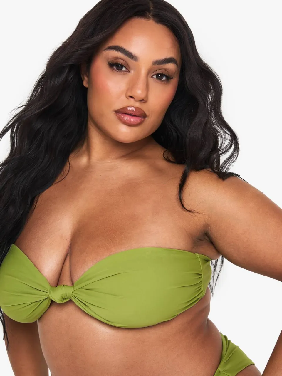 boohoo Dames Plus Bikini Top met Plus Knot Detail in Bandeau-stijl olijf, foto 4