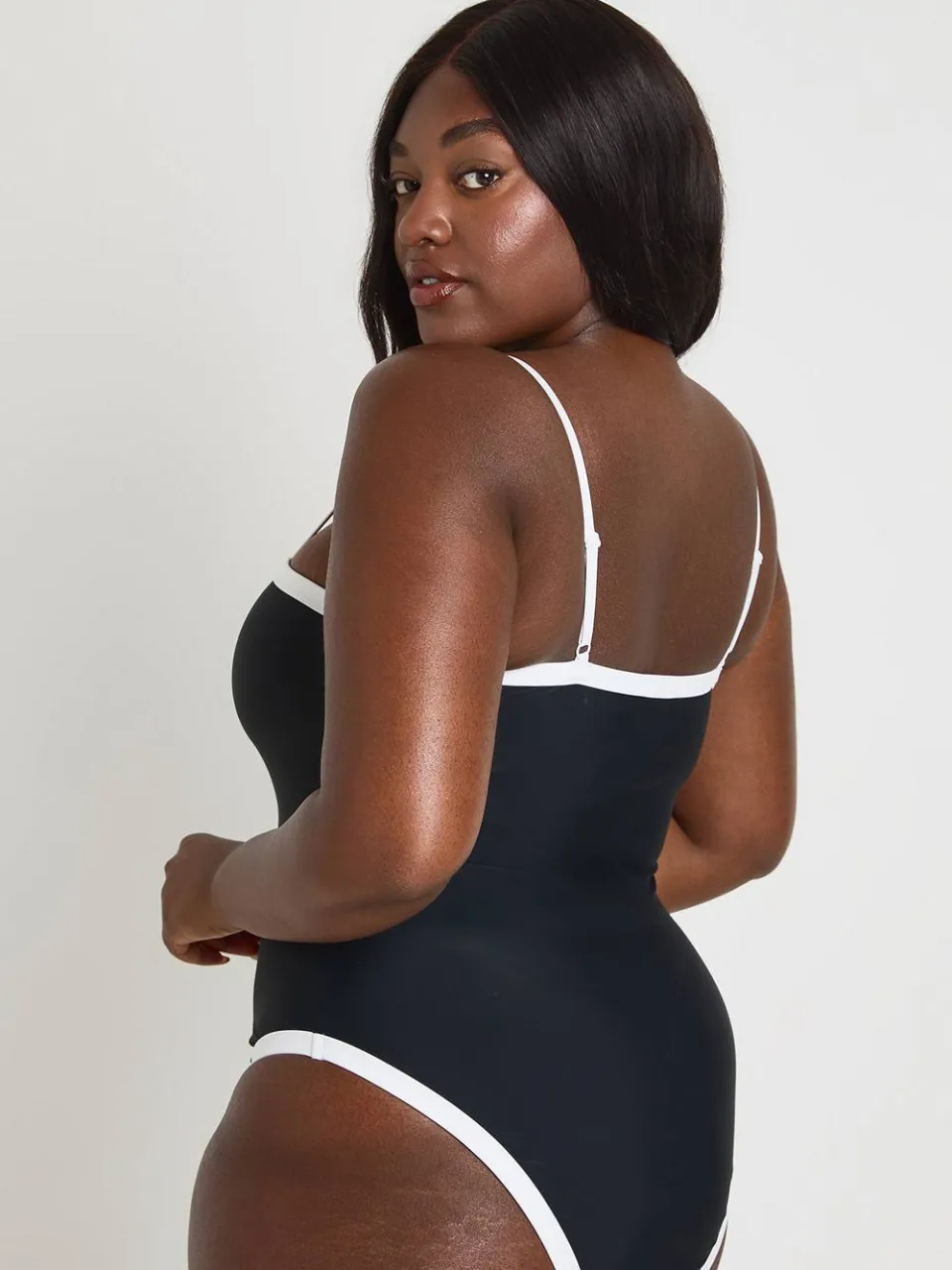 boohoo Dames Corrigerend Badpak Met Vierkante Hals En Contrasterende Details zwart, foto 2