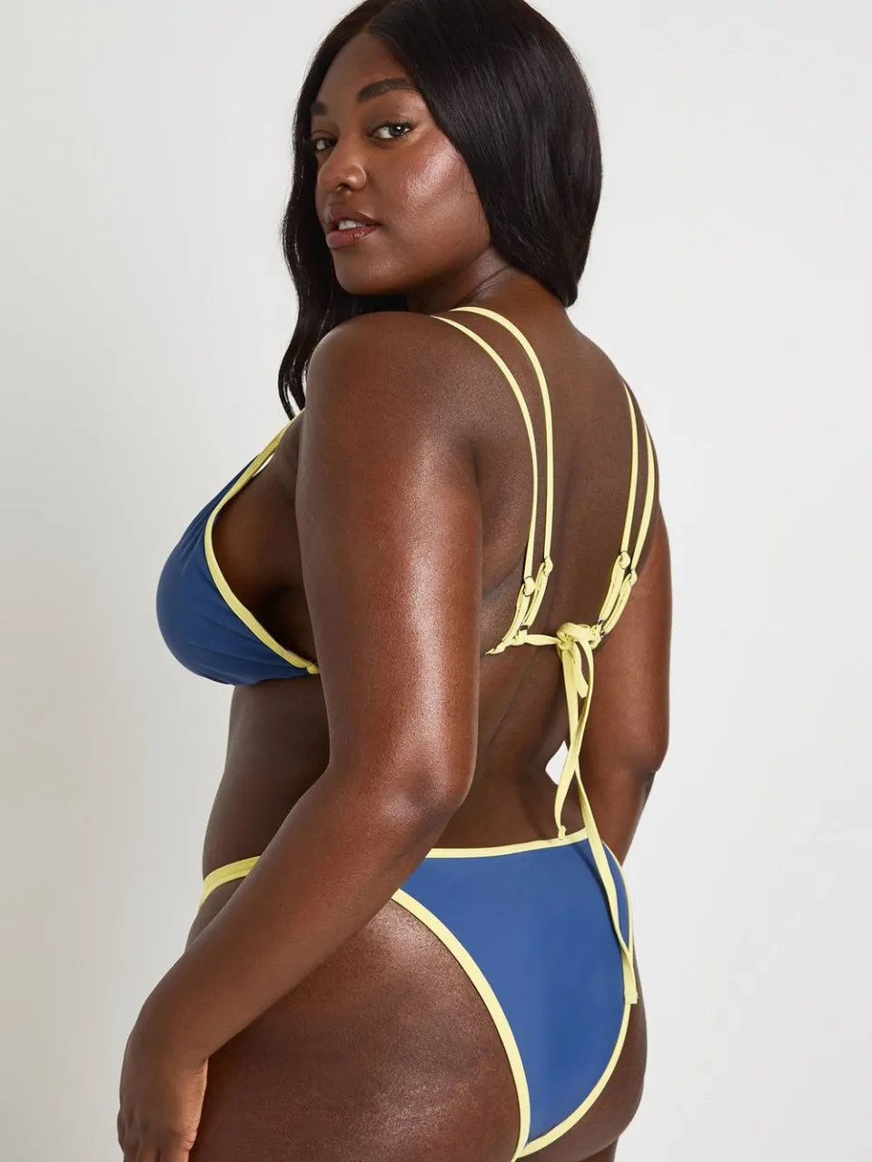 boohoo Dames Plus Contrast Bikini Top marineblauw, foto 2