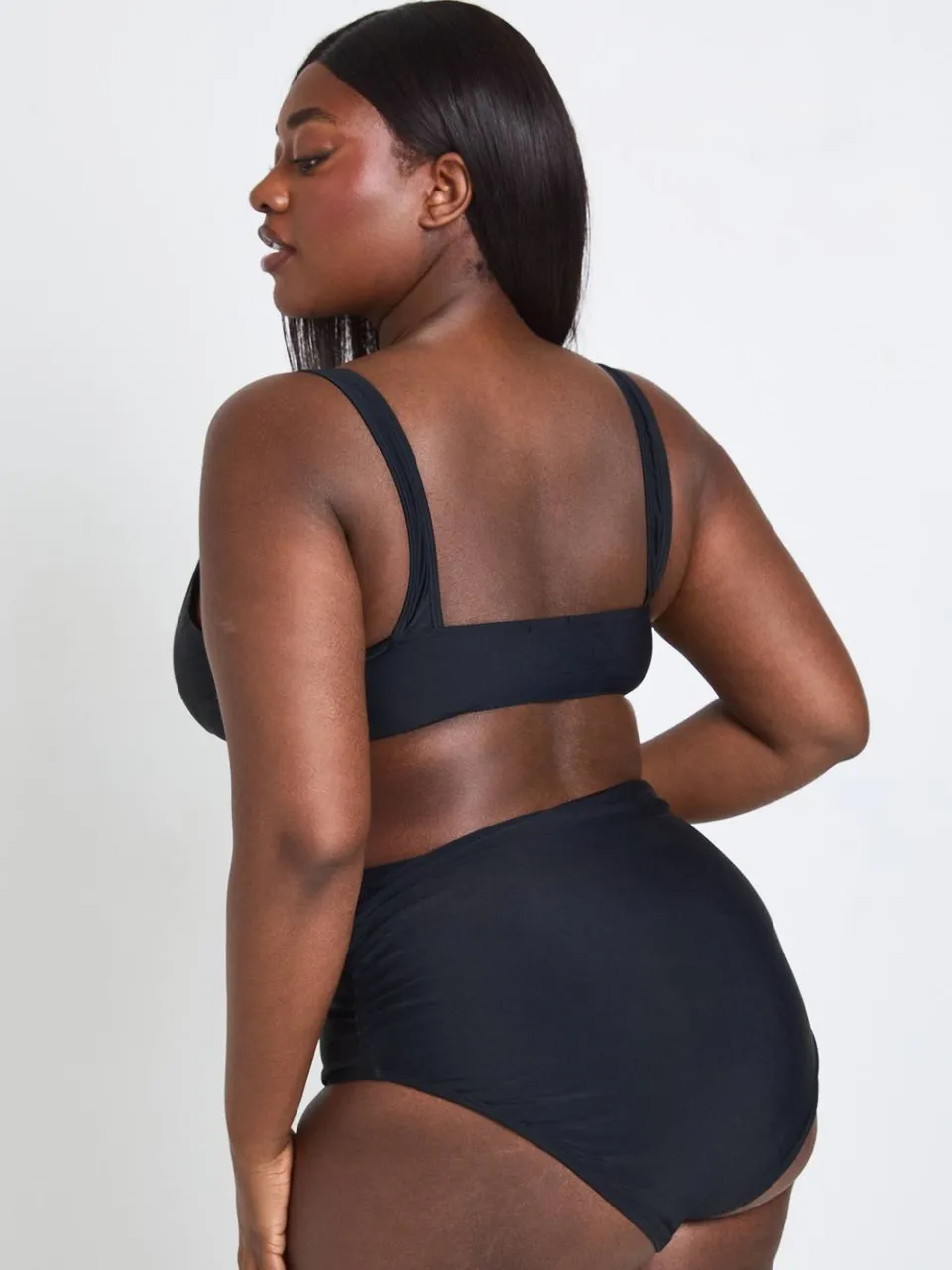 boohoo Dames Plus Bikinitop Met Gedraaid Voorpand zwart, foto 2