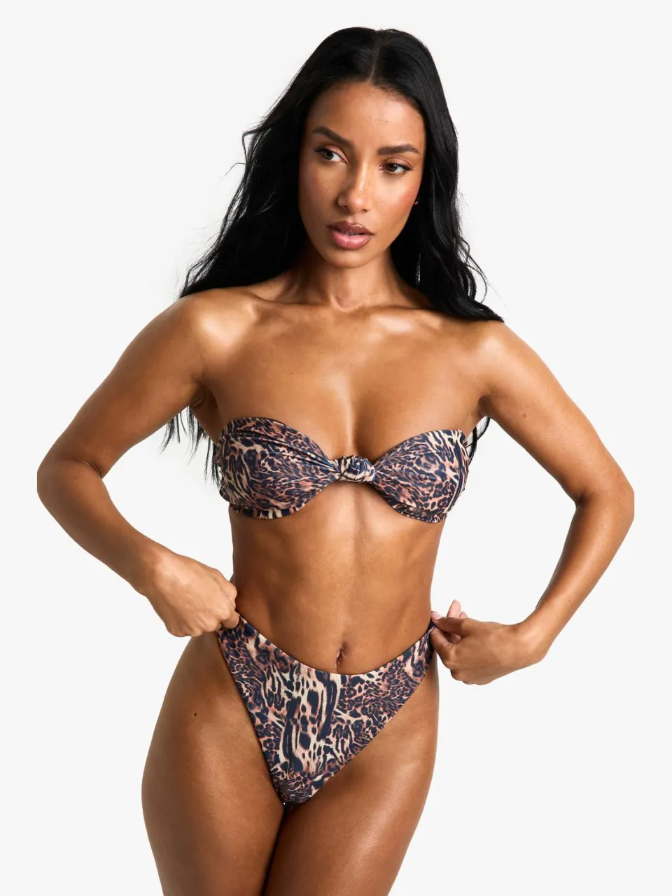 boohoo Dames Petite Swimwear Essentials Luipaard Bandeau Bikini Top bruin, foto 3