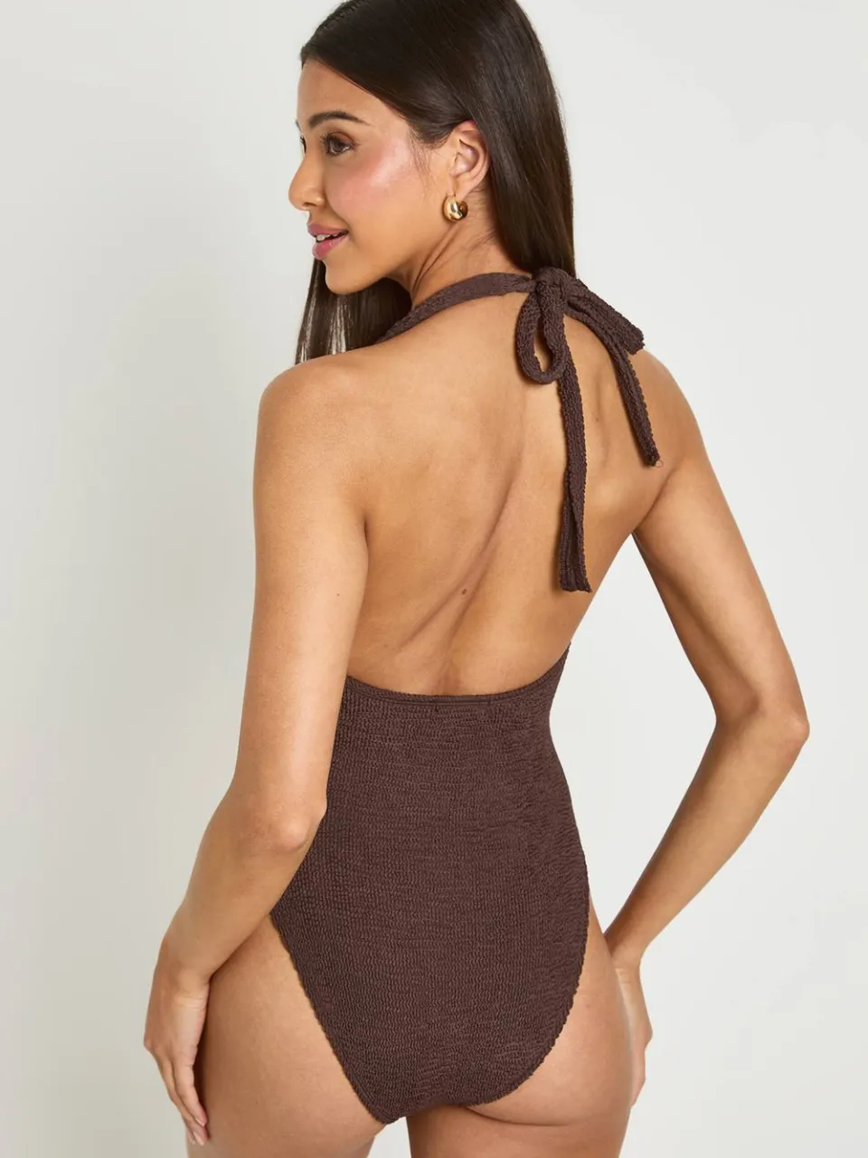 boohoo Dames Premium One Size Fits All Gekreukt Badpak Met Diepe Halternek chocoladebruin, foto 2