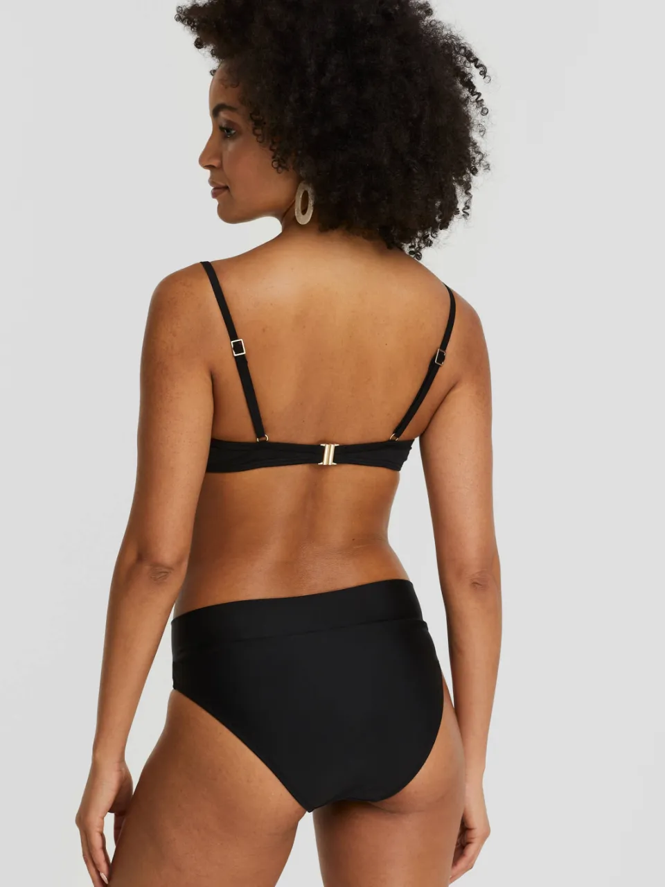 BEACHWAVE voorgevormde beugel bikinitop zwart, foto 6