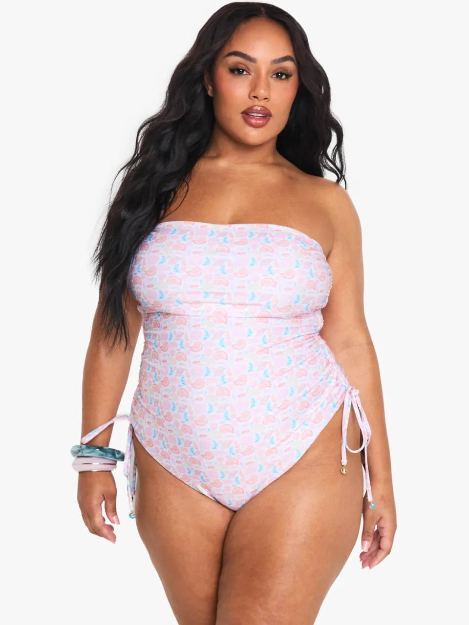 boohoo Dames Plus Schelpenprint Pareltrim Bandeau Badpak kaki, foto 3