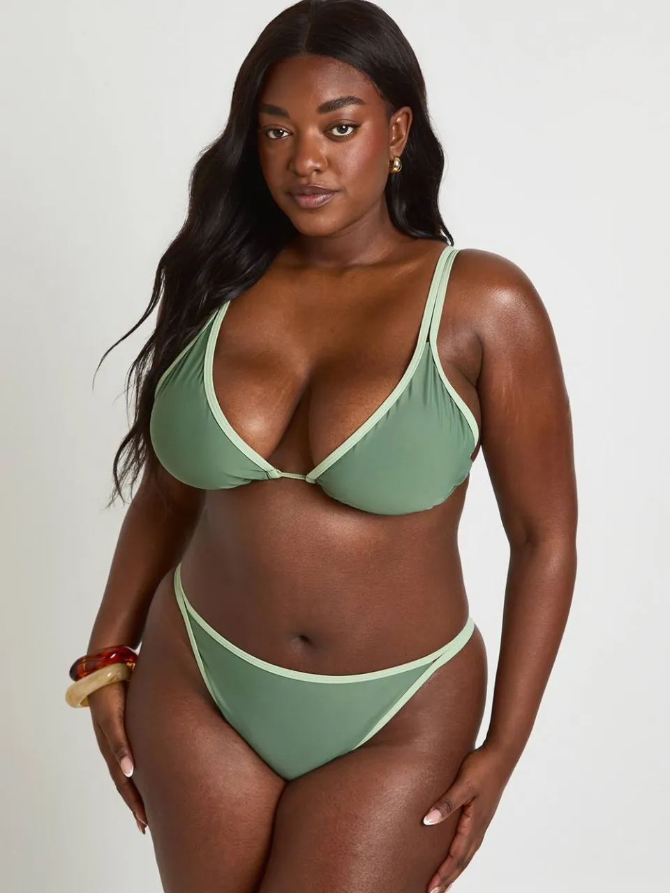 boohoo Dames Plus Contrast Bikini Top groente, foto 3