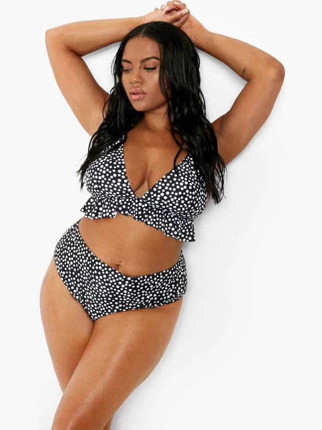 boohoo Dames Plus Bikini met Polkadot Ruffles en Hoge Taille Zwart