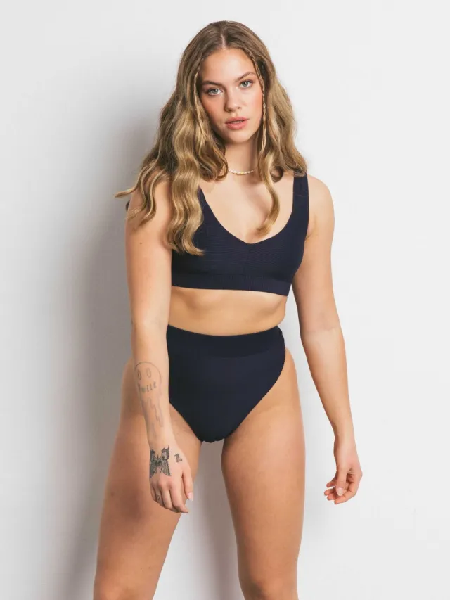 OCEANCHILD dames vegan Bikinitop Paloma Deep Sea Zwart