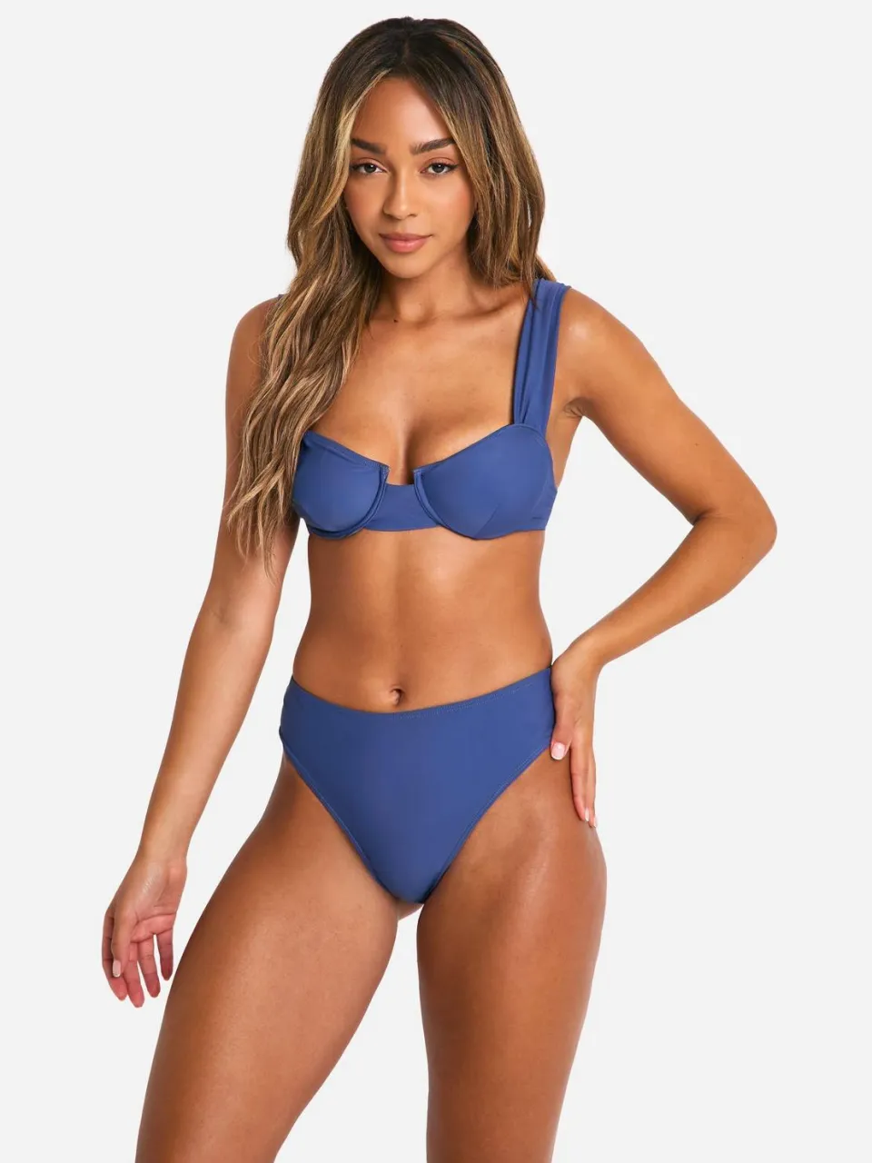 boohoo Dames Ondergebogen bikini-top Marineblauw