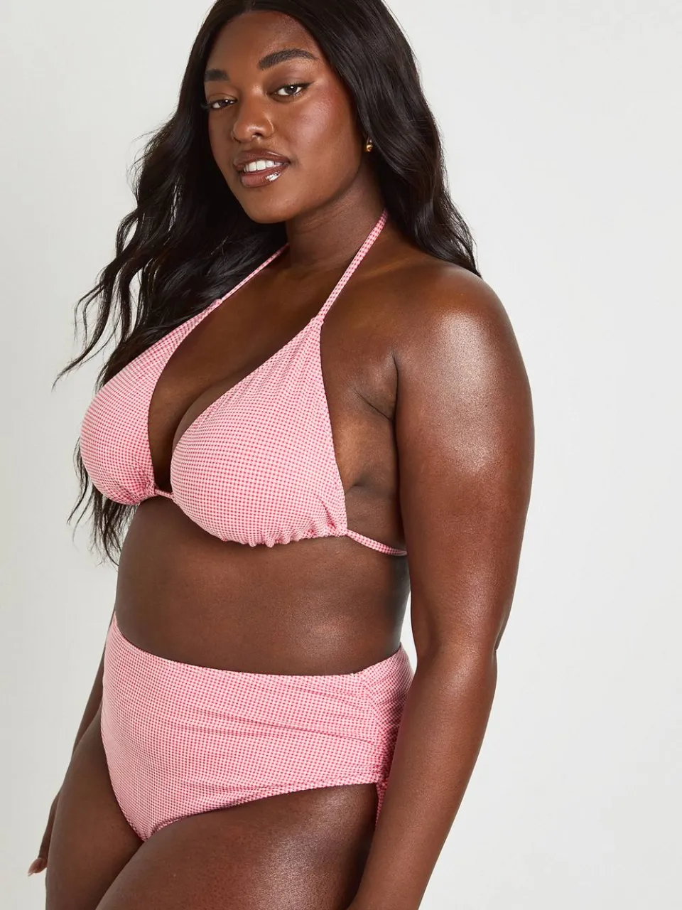boohoo Dames Plus Getextureerde Gingham Driehoek Bikinitop & Geplooid Hoge Taille Bikinibroekje Set rood, foto 3