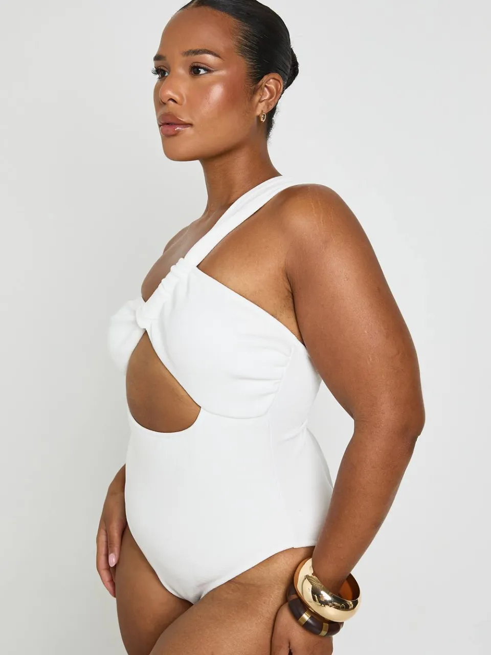 boohoo Dames Plus Asymmetrisch Badpak Met Cut-out In Het Midden wit, foto 3