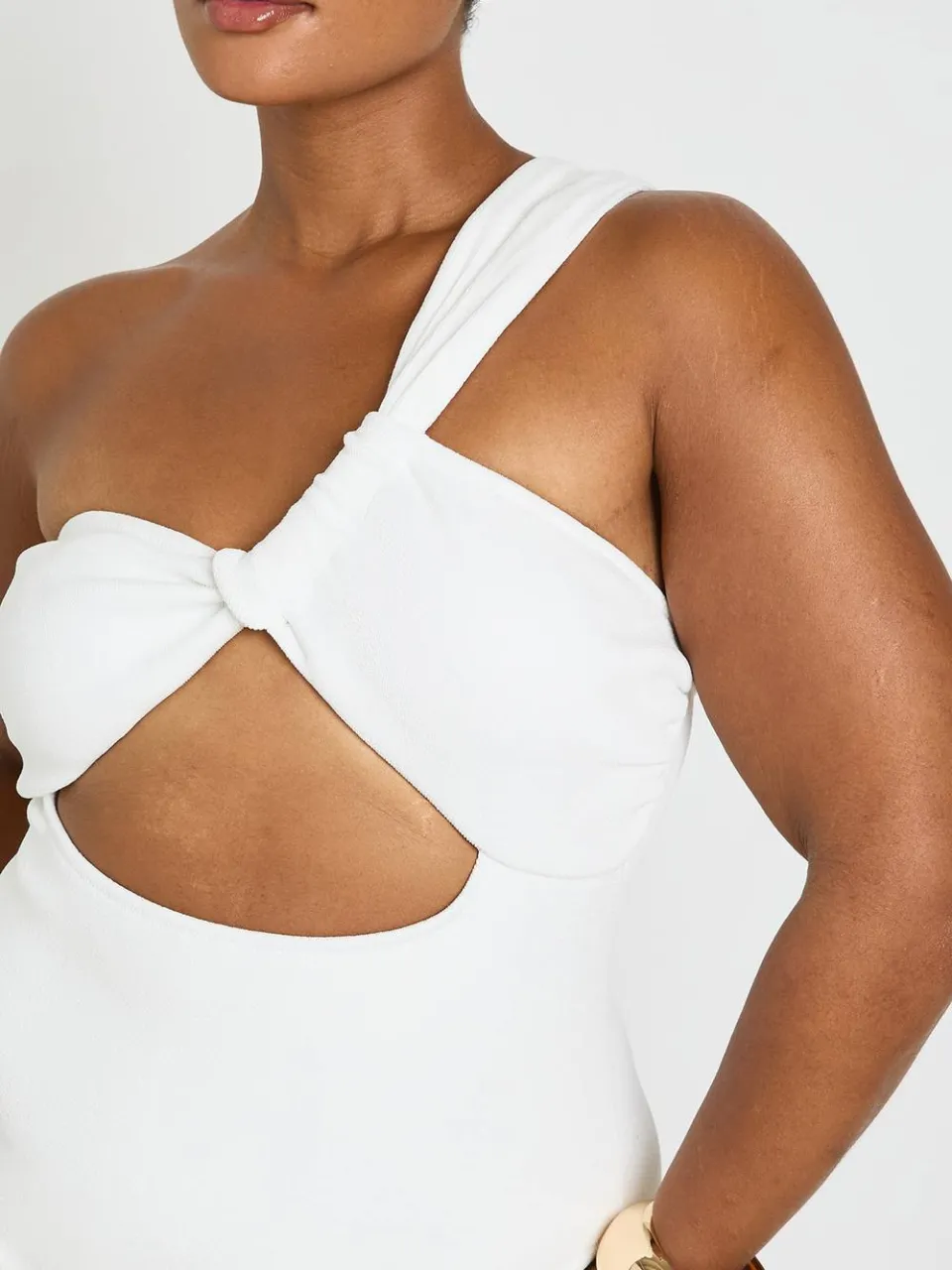 boohoo Dames Plus Asymmetrisch Badpak Met Cut-out In Het Midden wit, foto 4