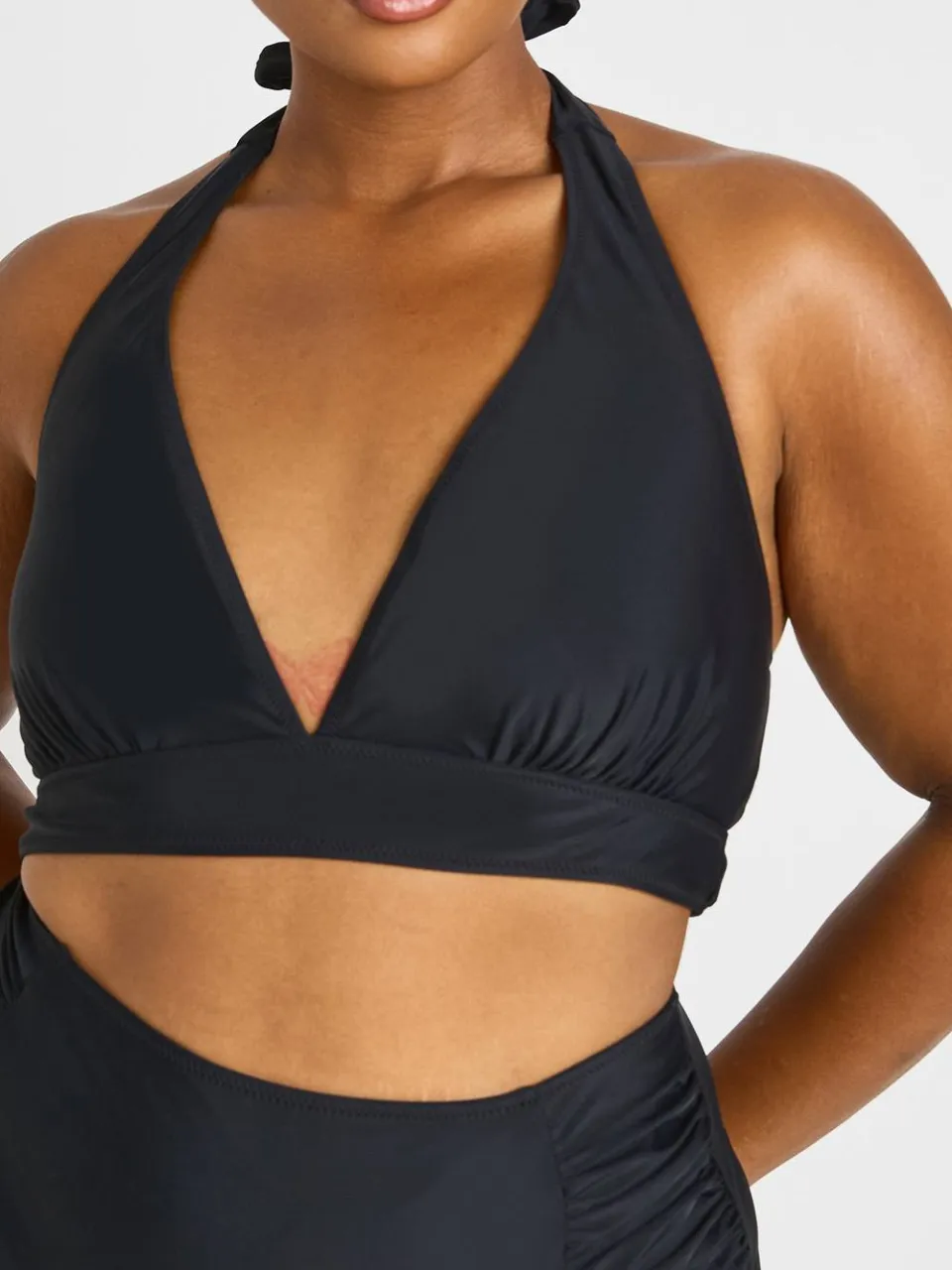 boohoo Dames Plus Plunge Top & Buikcontrolerende Gerimpelde Hoge Bikinislip Set zwart, foto 4
