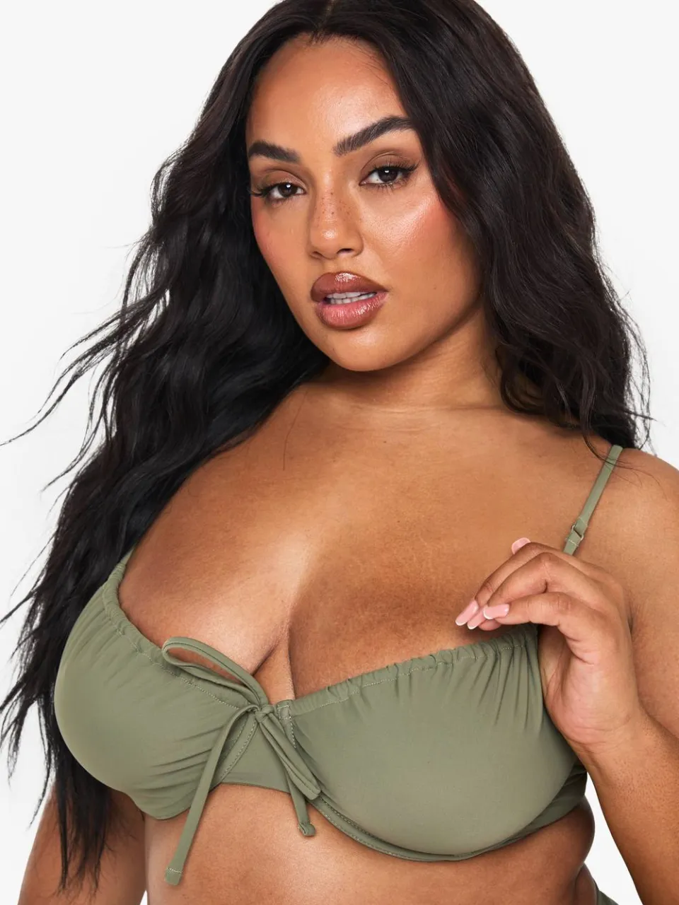 boohoo Dames Plus Swimwear Essentials Onderbeugelde Bikini Top kaki, foto 4