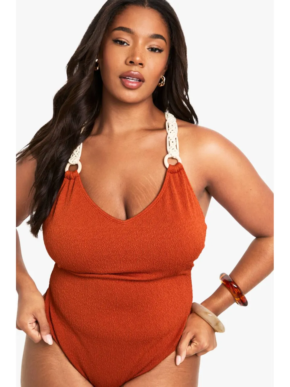 boohoo Dames PLUS BADKOSTUUM MET MACRAMÉ-BANDEN chocoladebruin, foto 4