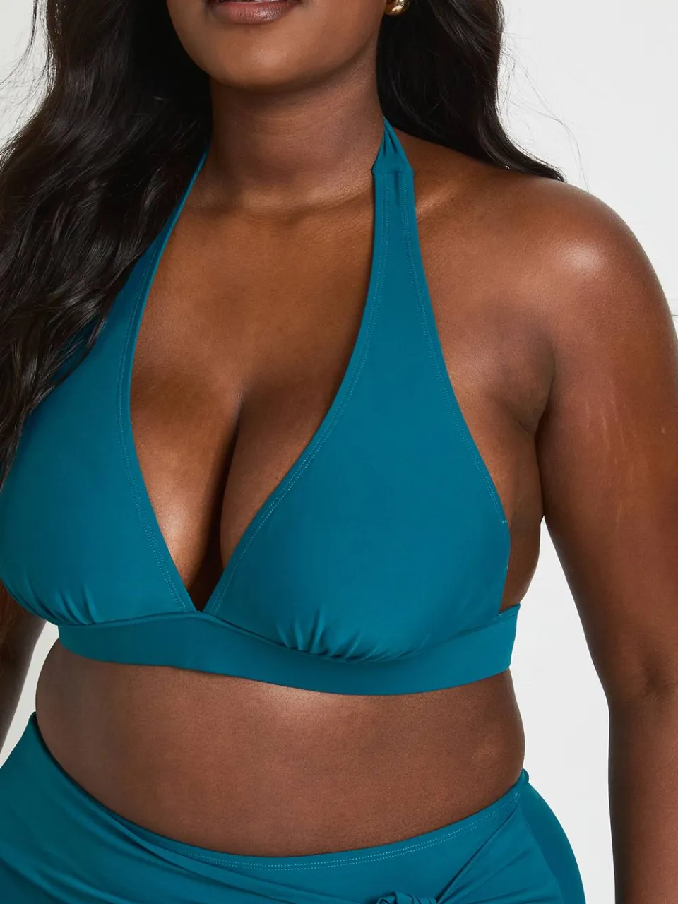 boohoo Dames Plus Essentials Diepe Halter Bikinitop groenblauw, foto 4