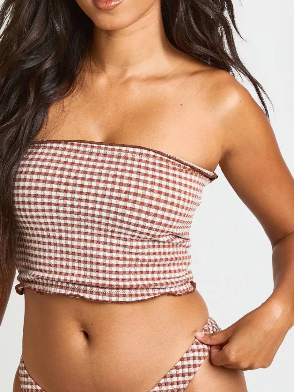boohoo Dames Gingham Longline Bandeau Bikini Top Met Ruches En Bikinibroekje Set bruin, foto 4