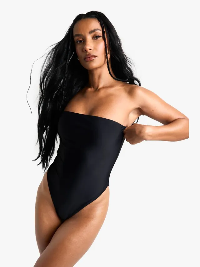 boohoo Dames Petite Badmode Essentials Bandeau Badpak Zwart