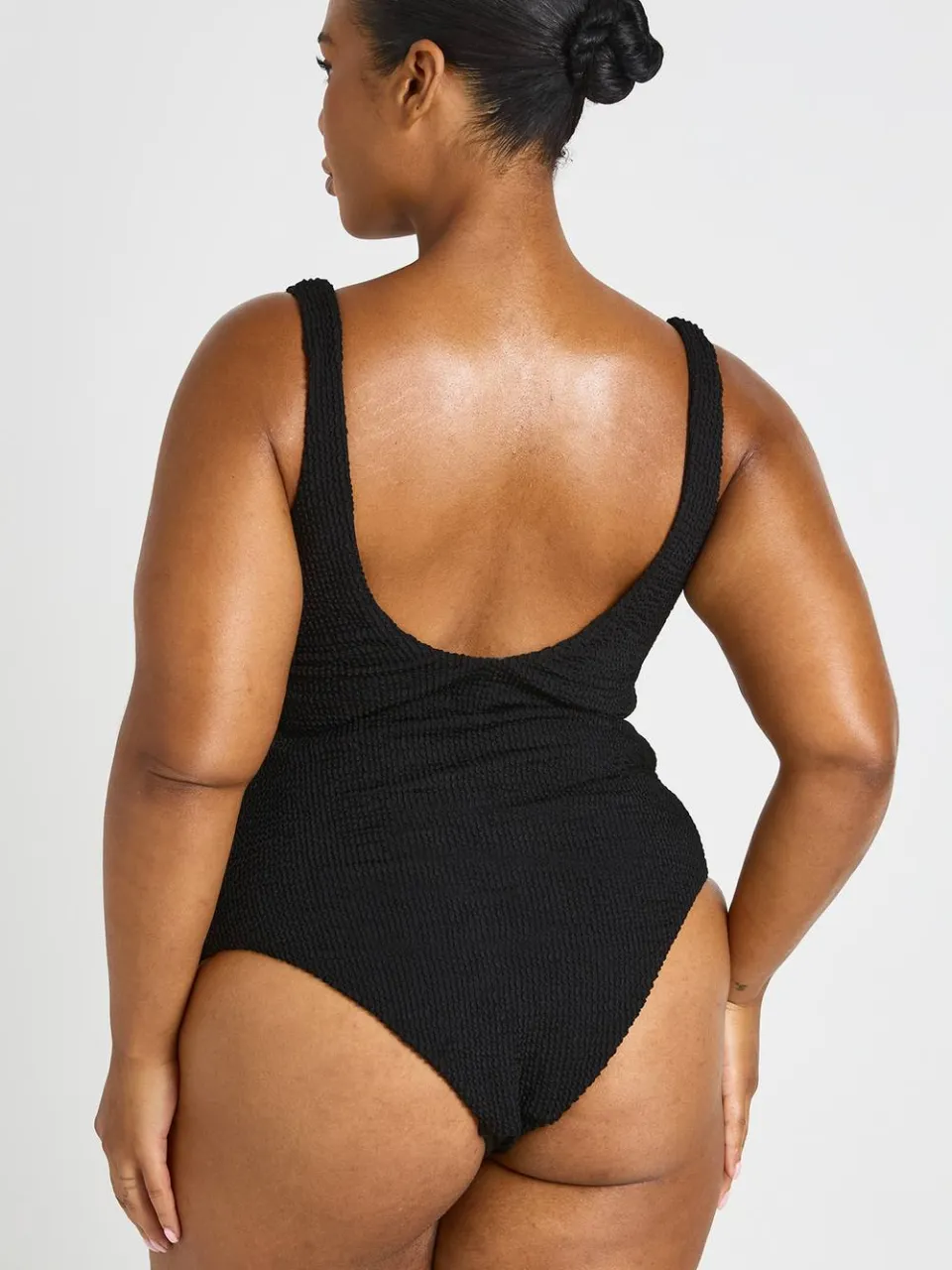 boohoo Dames maternity crinkle square neck swimsuit becomes zwangerschapsbadpak met gerimpelde, vierkante halslijn zwart, foto 2