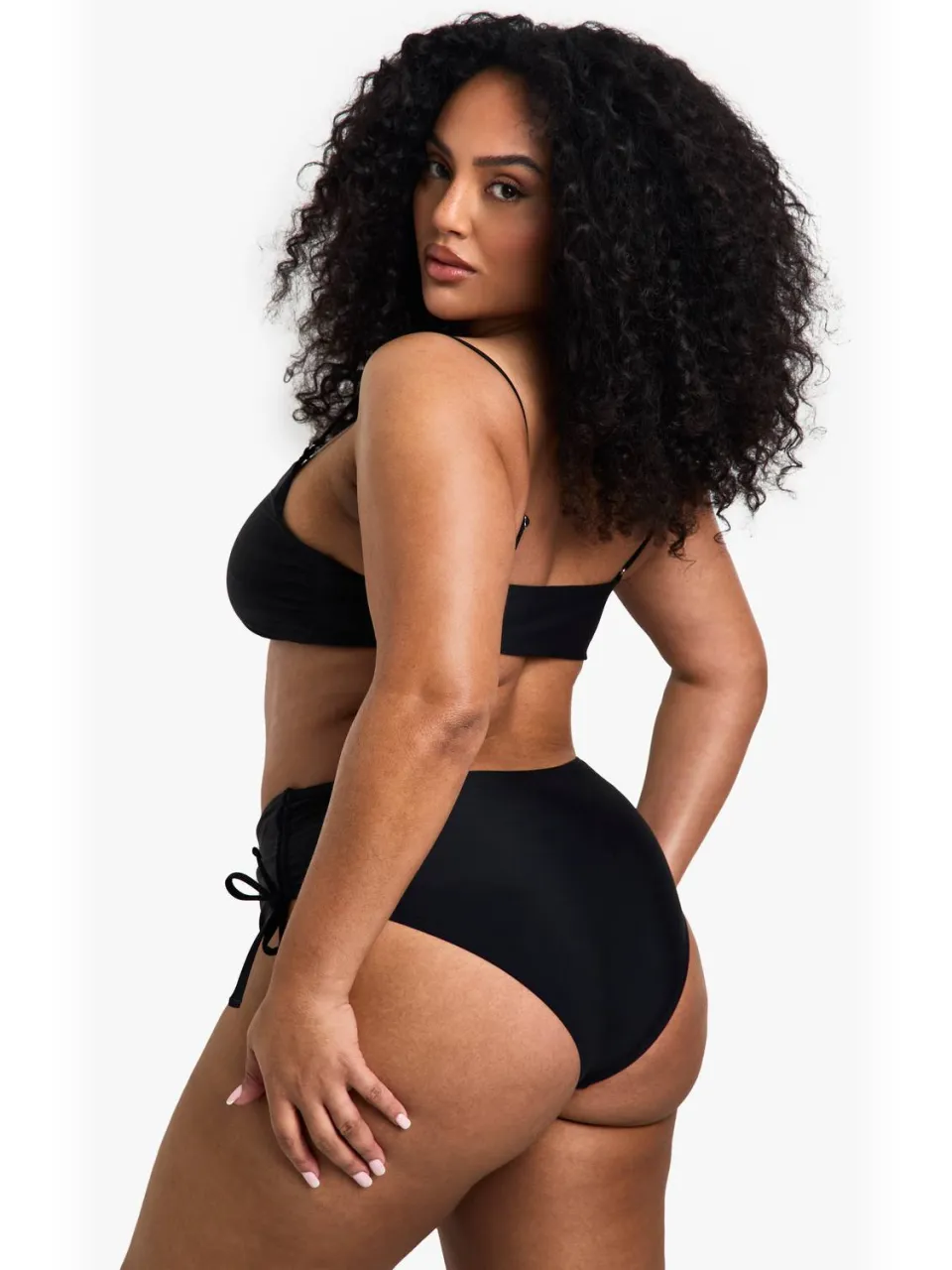 boohoo Dames Plus Swimwear Essentials Scoop Bikini Top zwart, foto 2