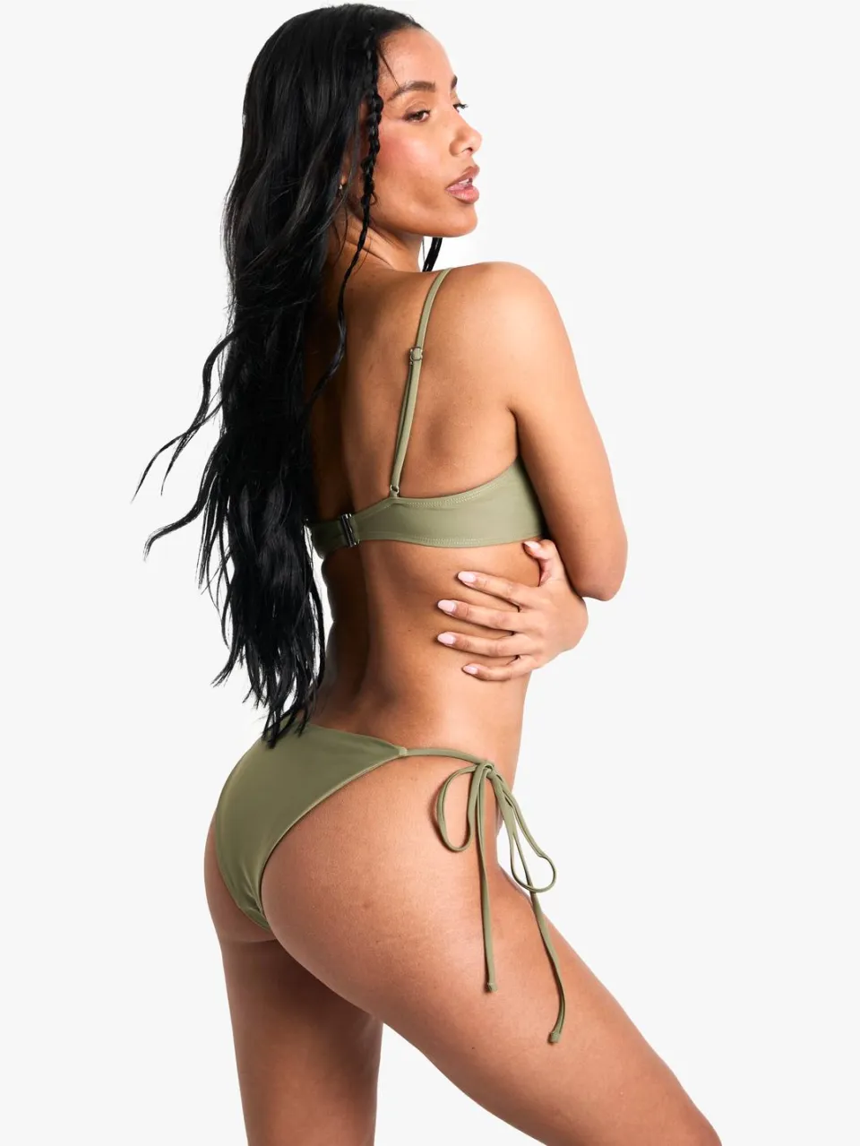 boohoo Dames Petite Zwemkleding Essentials Brief met strik aan de zijkant kaki, foto 2