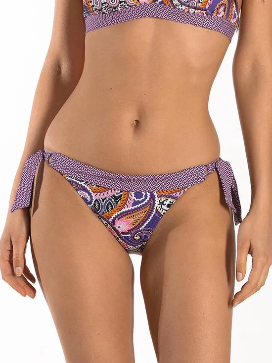 Cyell Maat 40 PRETTY PAISLEY Bikinibroekje Laag met StrikDames Multicolor