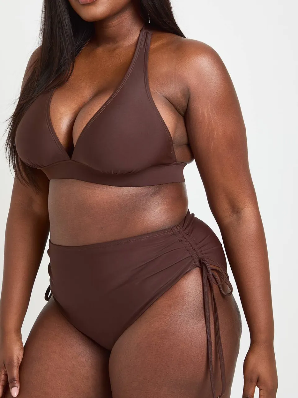 boohoo Dames Plus Buikcontrolerende Hoge Taille En Plunge Bikini Set chocoladebruin, foto 4