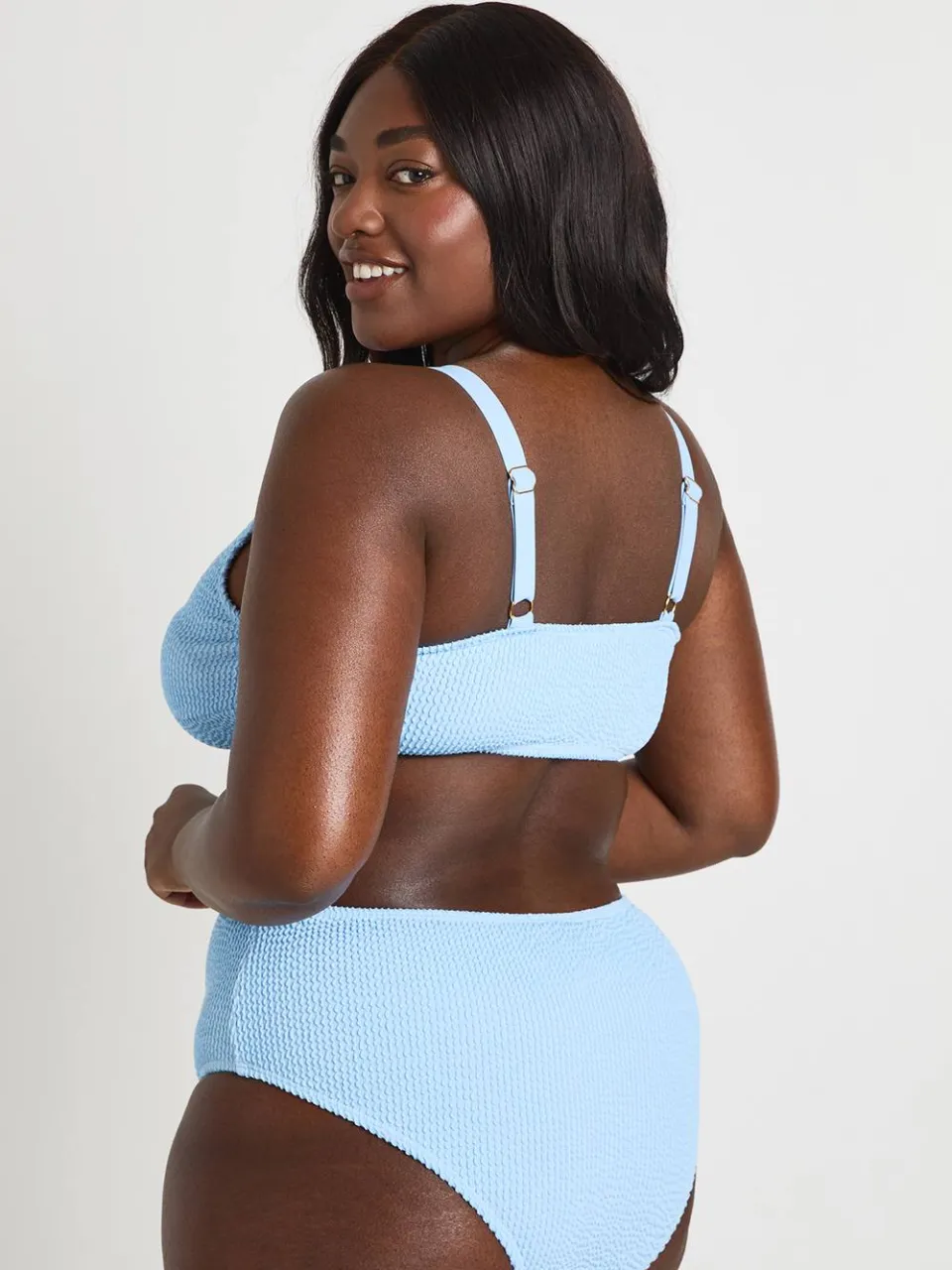 boohoo Dames Plus Bikinibroekje Met Hoge Taille, Crinkle Stof En Schelpendetail babyblauw, foto 2