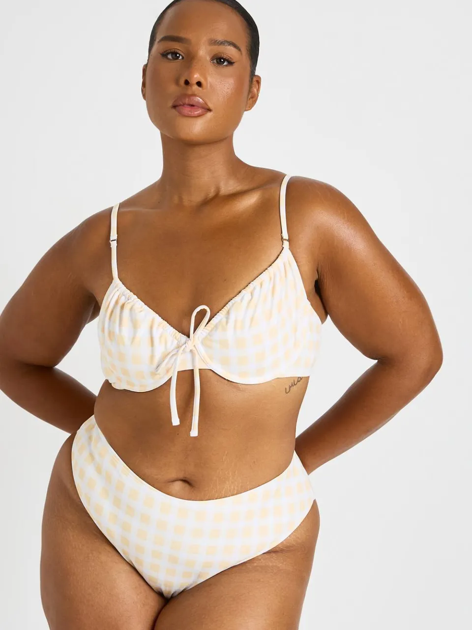 boohoo Dames Plus Geruite Beugelbikini Top En Hoge Taille Bikinibroekje Oranje