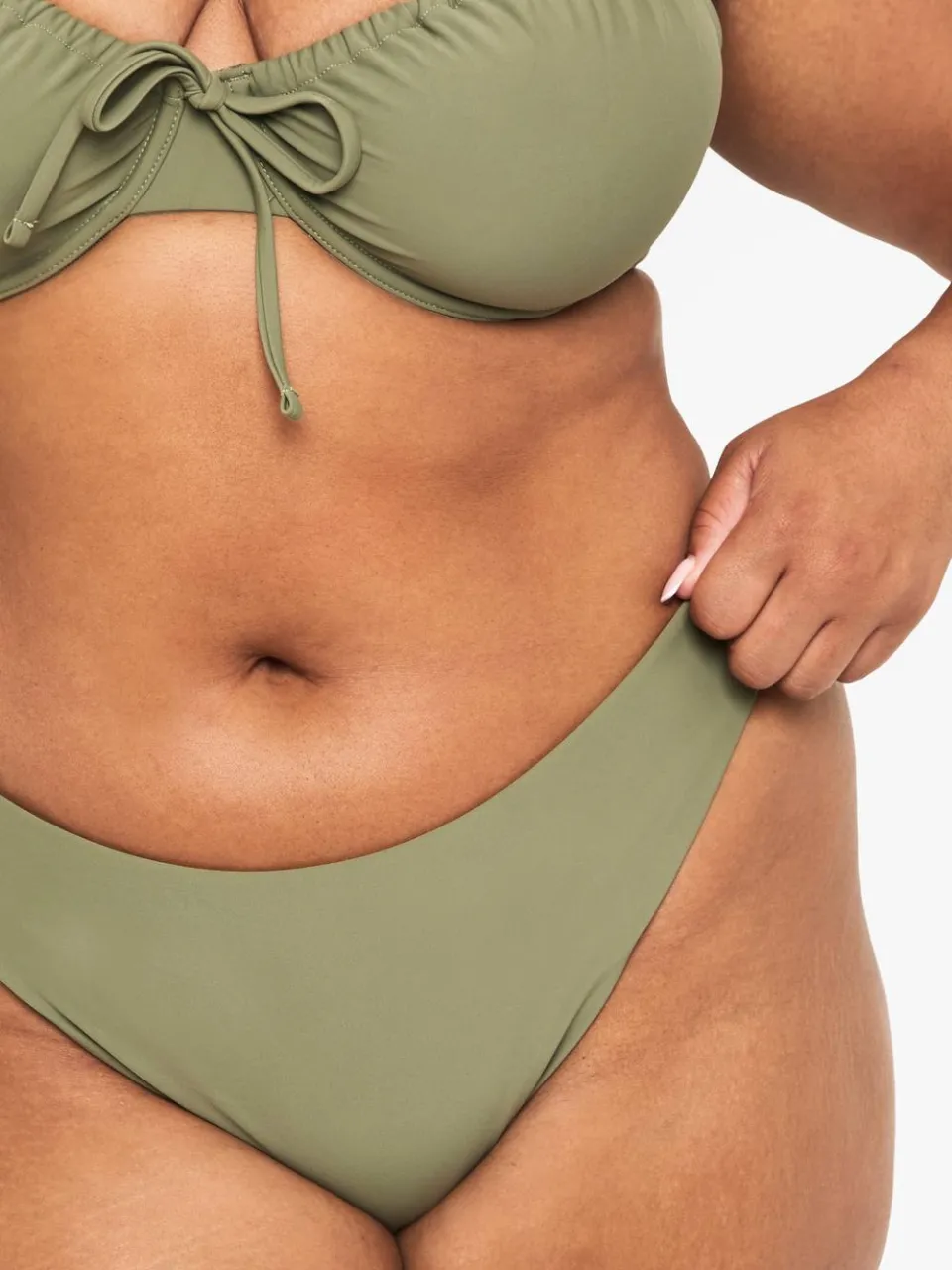 boohoo Dames Plus Swimwear Essentials Hoge Taille Slip kaki, foto 4