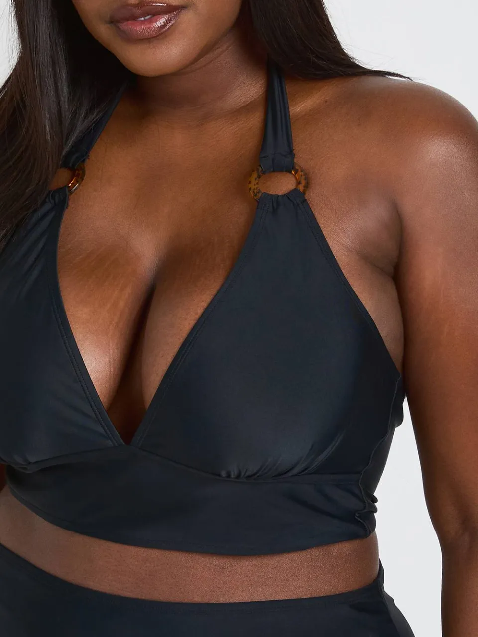 boohoo Dames Plus Size Diepe Halslijn Bikini Top Met Sierdetail & Hoge Taille Set zwart, foto 4