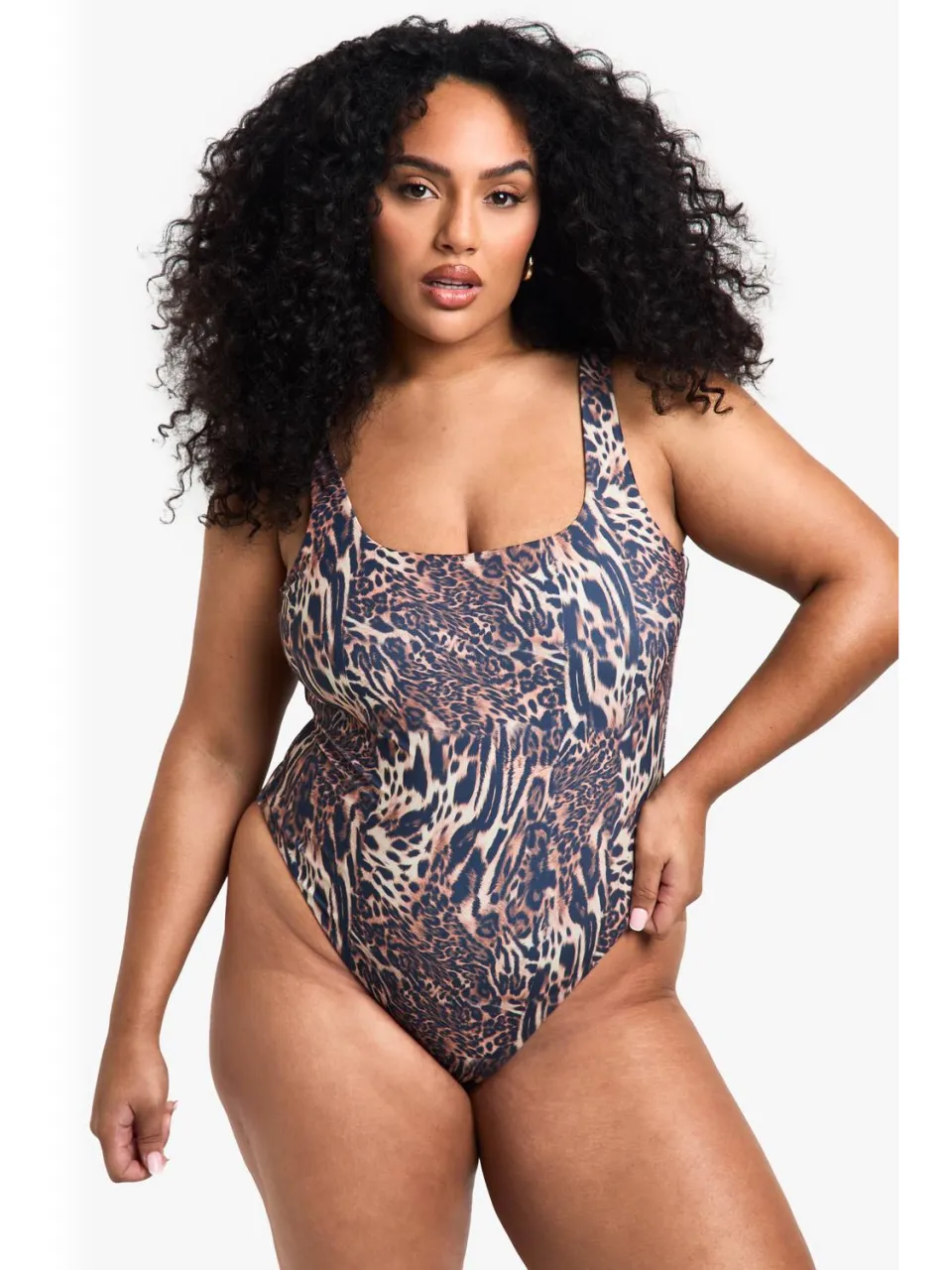 boohoo Dames Plus Swimwear Essentials Luipaard Badpak met Scoop Hals Luipaardprint