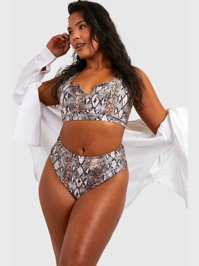 boohoo Dames Plus Essentials Snake Print High Waist Bikini Slip Bruin