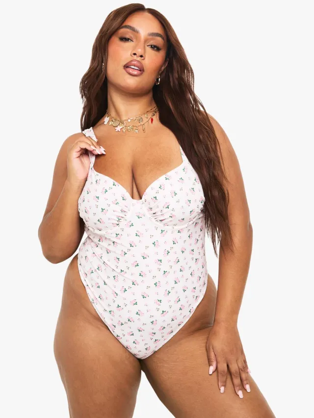 boohoo Dames Plus Zwemkleding Essentials Ditsy Floral Gerafeld Met Beugelde Cupjes Badpak Roze