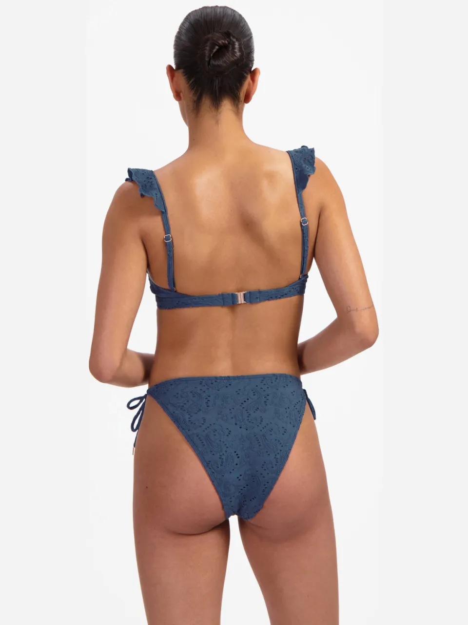 Beachlife beugel bikinitop broderie anglaise donkerblauw, foto 4