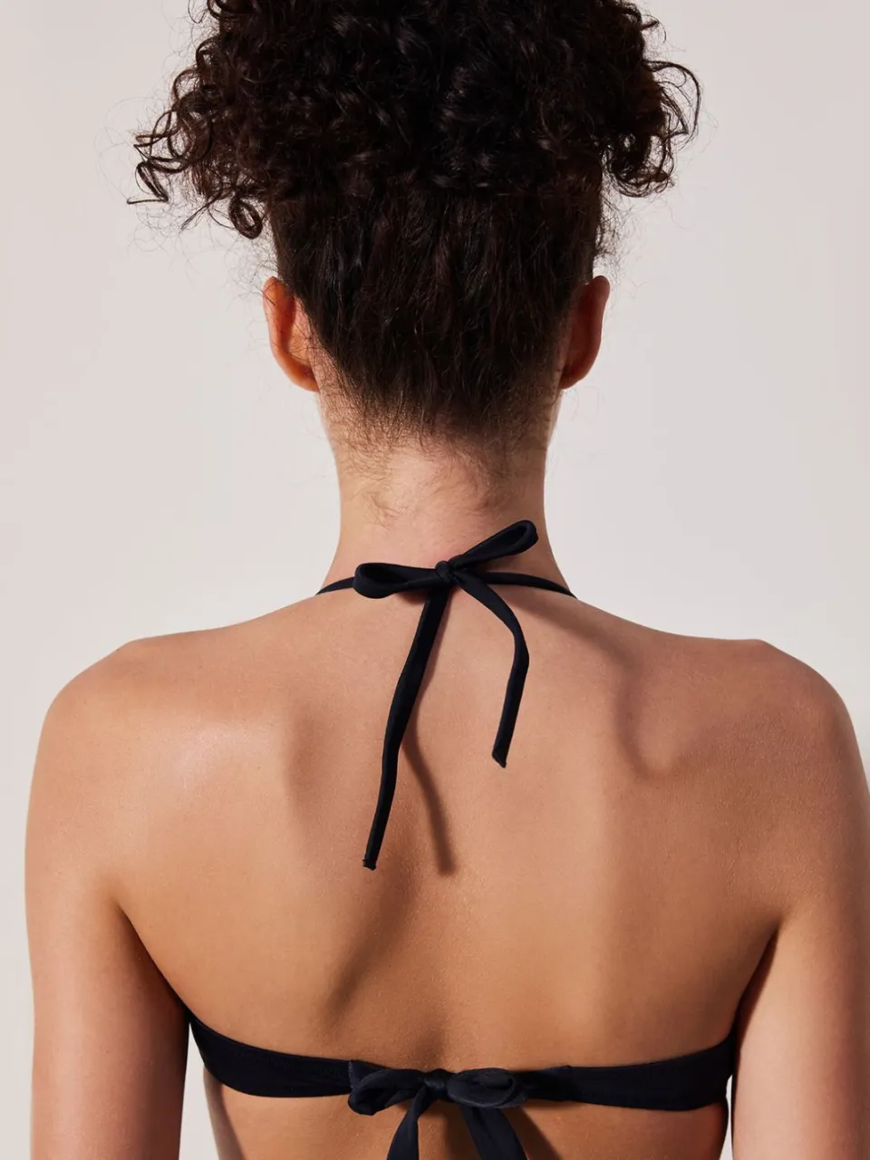 Penti Ondersteunende Halter Bikinitop zwart, foto 2
