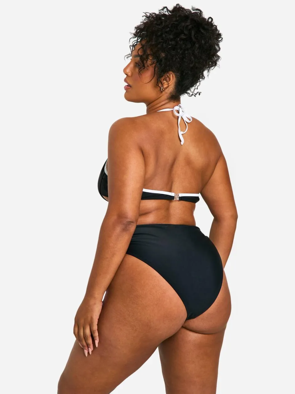 boohoo Dames Plus Contrasterende Strik Gerufelde Zij-Bikini Onderbroek zwart, foto 2