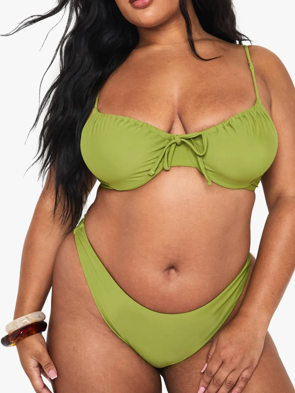 boohoo Dames Plus gerafelde bikini-top met beugels olijf, foto 4
