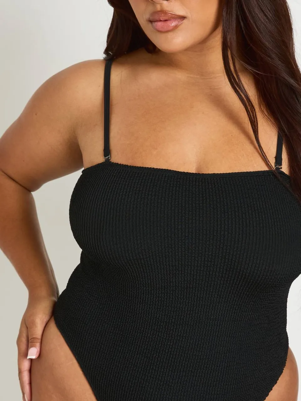 boohoo Dames Premium One Size Fits All Gekreukt Bandeau Badpak zwart, foto 4