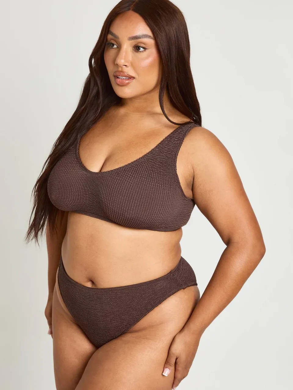 boohoo Dames Premium One Size Fits All Gekreukt Hoge Taille Bikinibroekje chocoladebruin, foto 3