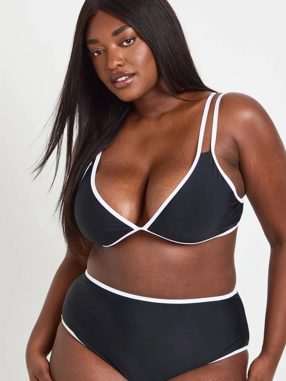 boohoo Dames Plus Contrast Hoge Pijp Bikini Set zwart, foto 2