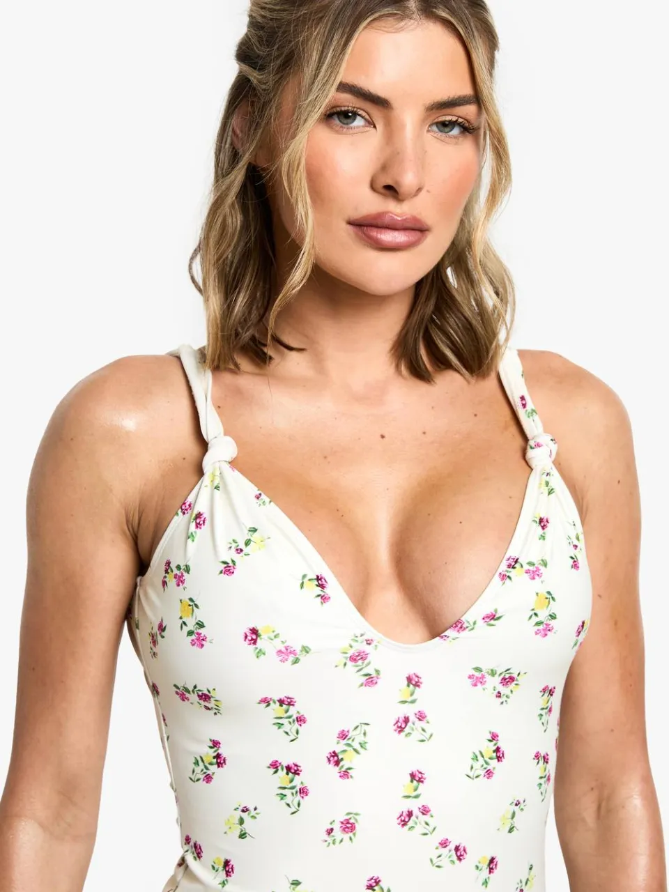 boohoo Dames Bedrukte badpak met knoopdetail crème, foto 4