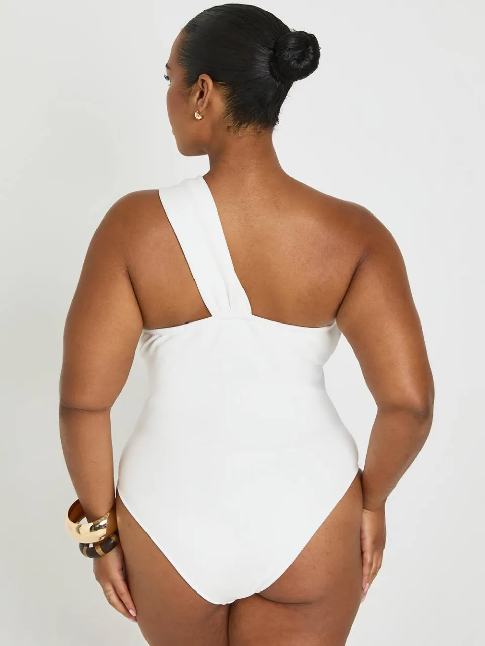 boohoo Dames Plus Asymmetrisch Badpak Met Cut-out In Het Midden wit, foto 2