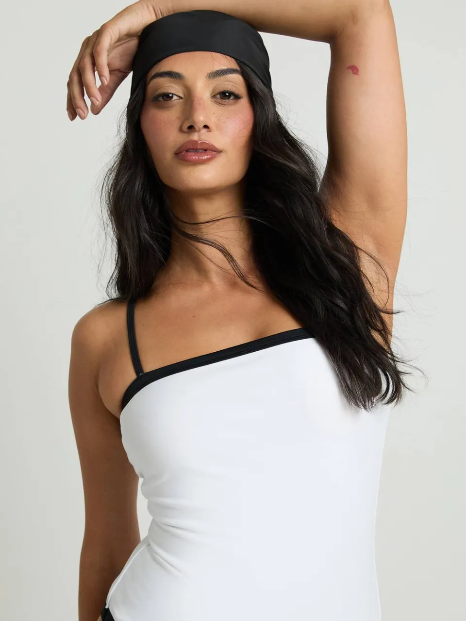 boohoo Dames Buikcontrolerend Badpak Met Contrasterende Vierkante Hals wit, foto 3
