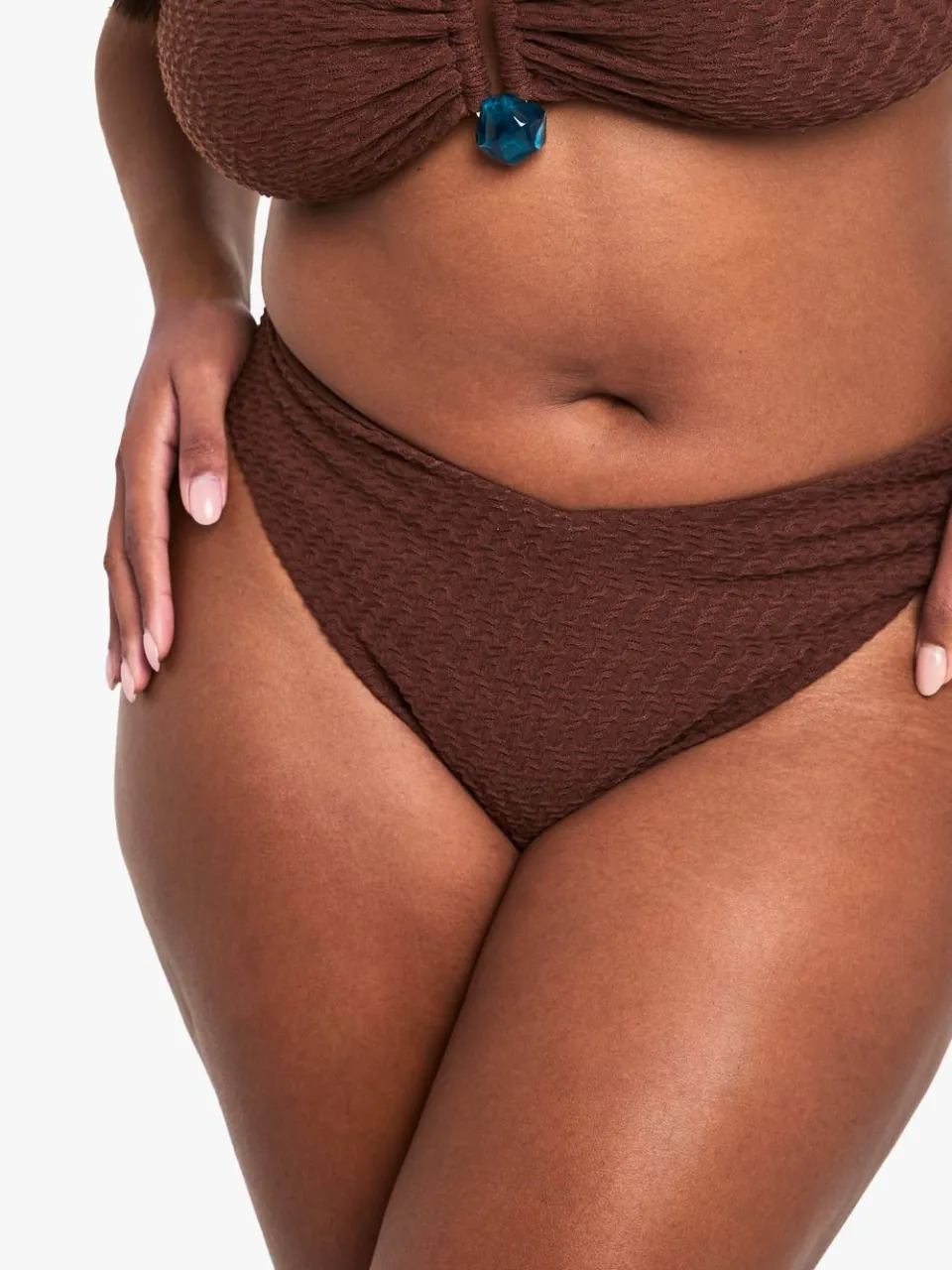 boohoo Dames Plus Crinkle Hoge Taille Slip chocoladebruin, foto 4