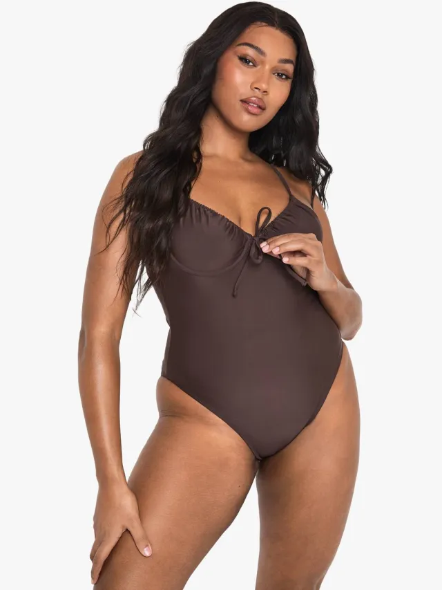 boohoo Dames Plus Zwemkleding Essentials Beugel Badpak Chocoladebruin