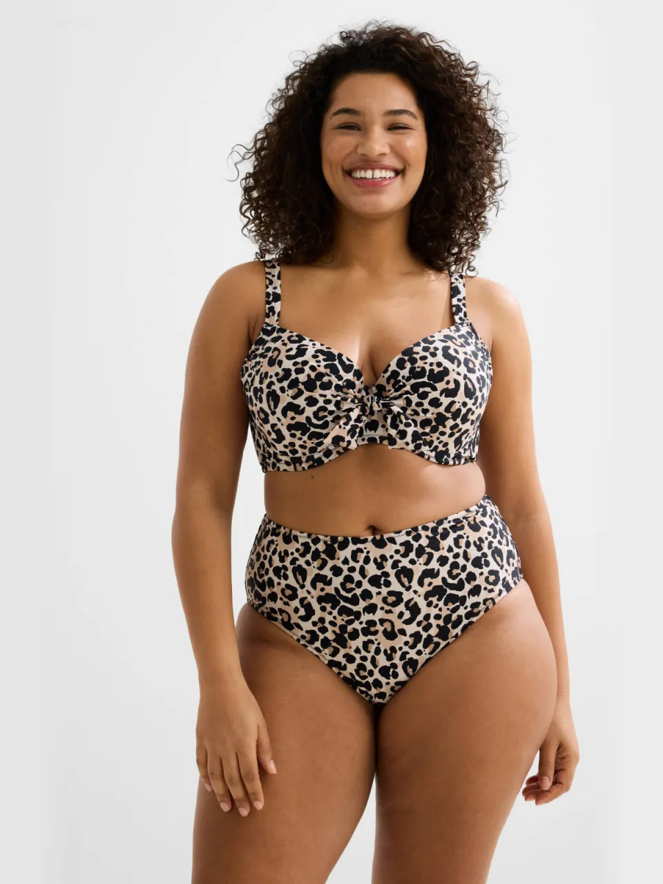BEACHWAVE Curve high waist bikinibroekje beige/zwart