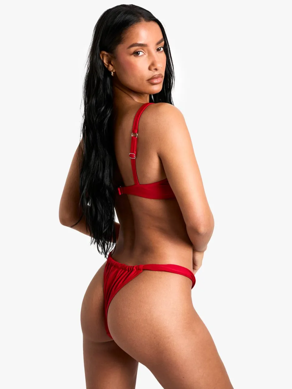 boohoo Dames Petite Swimwear Essentials Balkon Bikini Top rood, foto 2