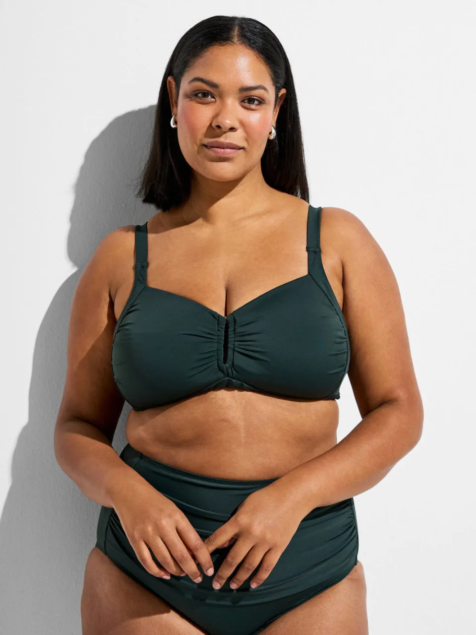 Zizzi STILDE voorgevormde bikinitop donkergroen, foto 4