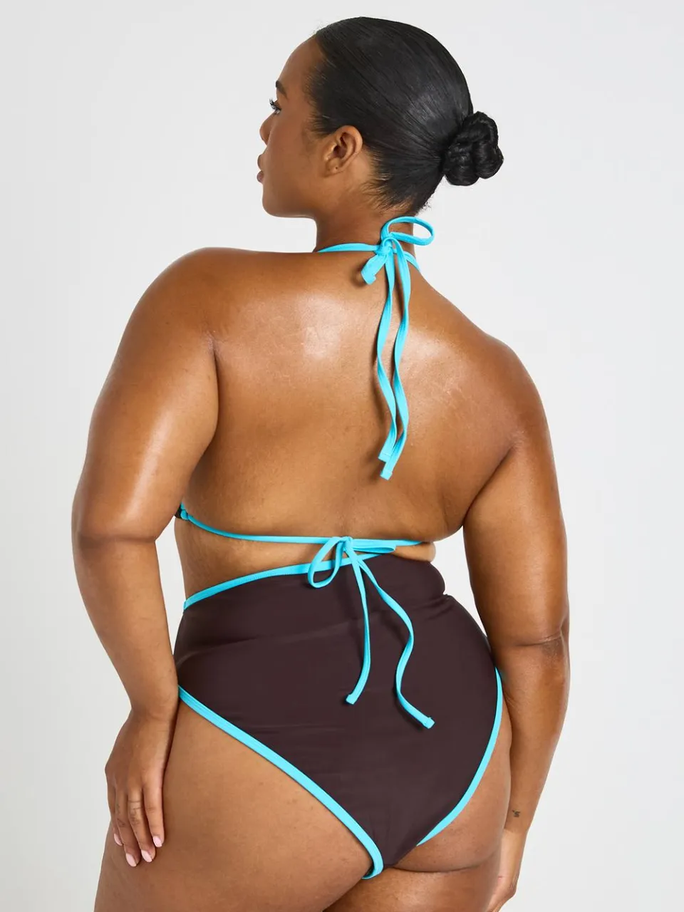 boohoo Dames Plus Contrast Driehoek & Hoge Taille Bikini chocoladebruin, foto 2